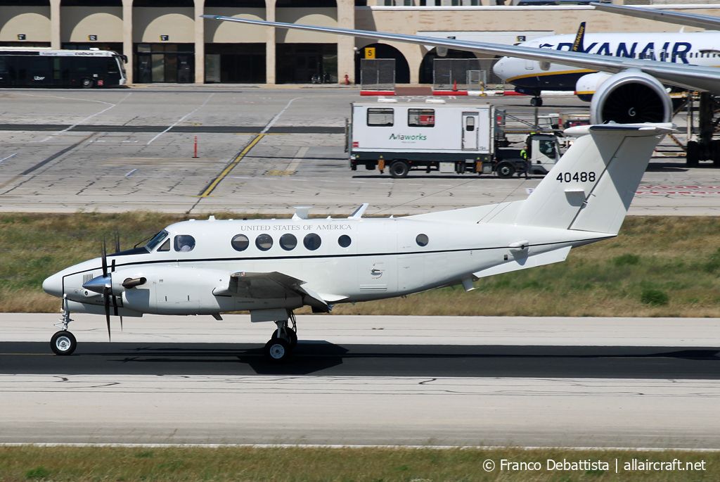 84-0488 (BL-122) 1984 Beechcraft C-12F Huron