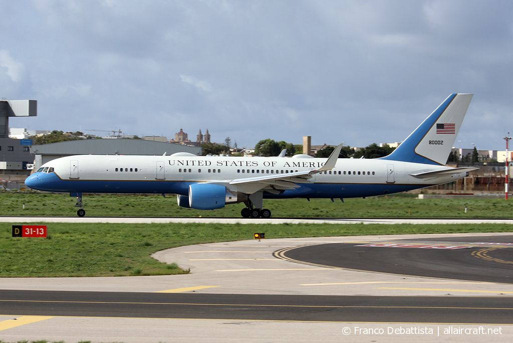 98-0002 (29026) 1998 Boeing C-32A