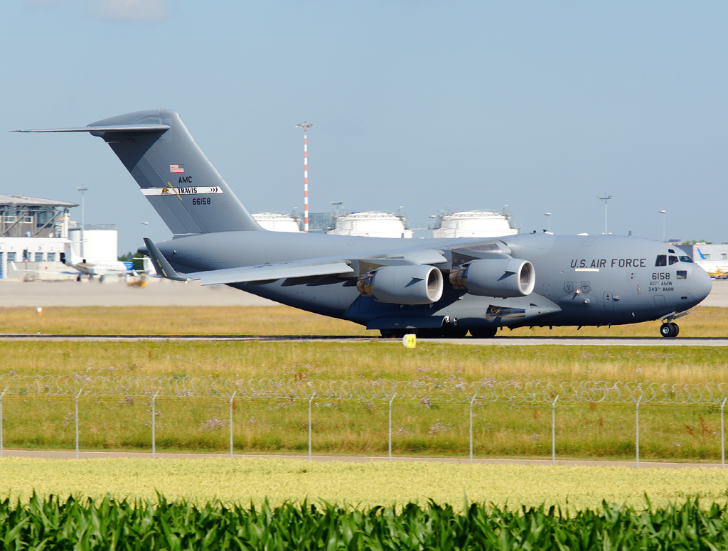 06-6158 · Boeing C-17A Globemaster III · (STR / EDDS)