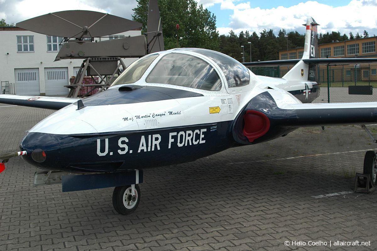 65-10824 (40903) 1965 Cessna T-37B Tweety Bird