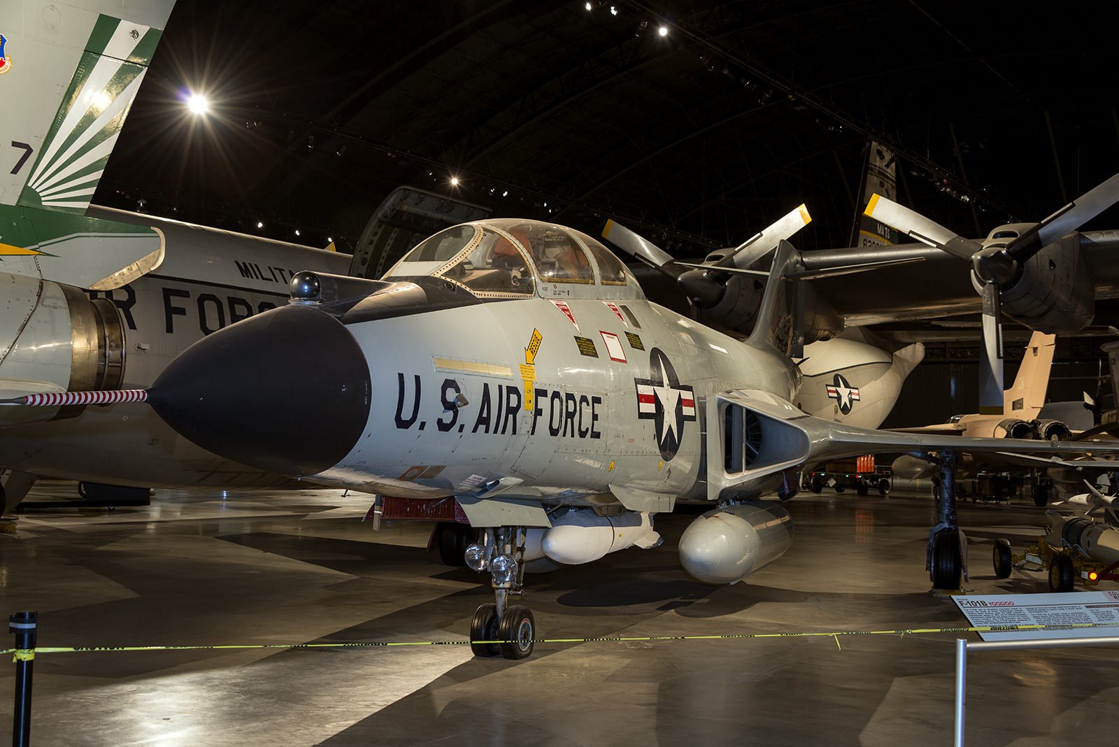 58-0325 · McDonnell F-101B Voodoo · (FFO / KFFO)