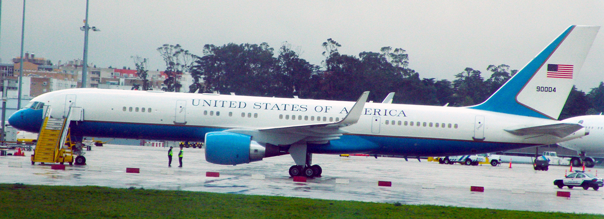 99-0004 (29028) 1998 Boeing C-32A