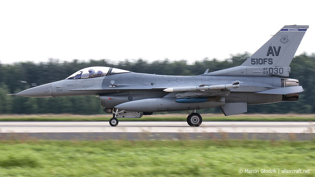 89-2030 · General Dynamics F-16CM Fighting Falcon · (EPLK)