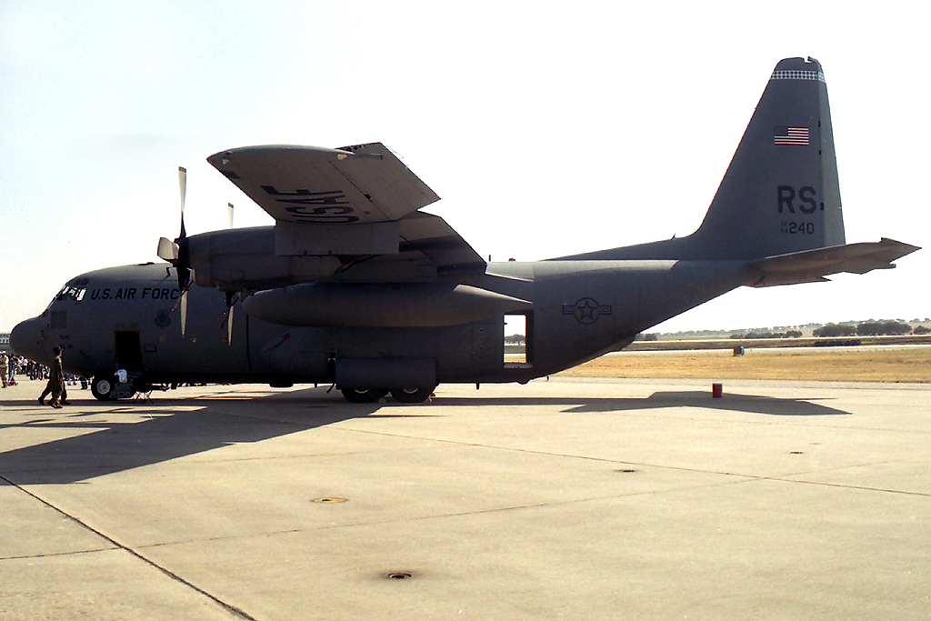 64-18240 · Lockheed C-130E Hercules · (LPBJ)