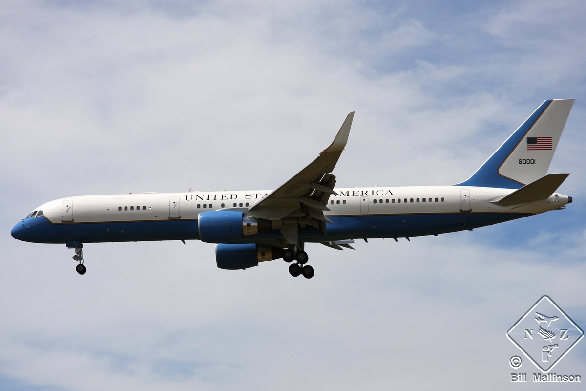 98-0001 (29025) 1998 Boeing C-32A