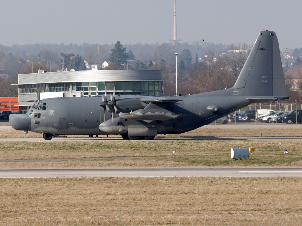 88-0195 · Lockheed MC-130H Combat Talon II · (STR / EDDS)