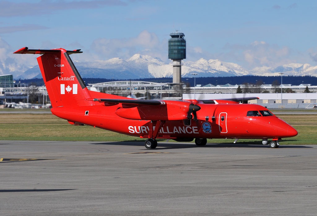 C-GSUR · Bombardier Dash 8-102 · (YVR / CYVR)