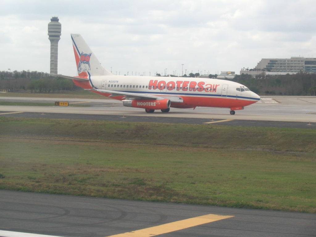 N250TR (22597) 1981 Boeing 737-2K5/Adv