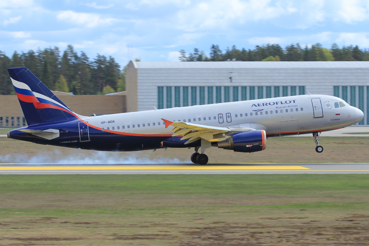 VP-BDK · Airbus A320-214 · (OSL / ENGM)