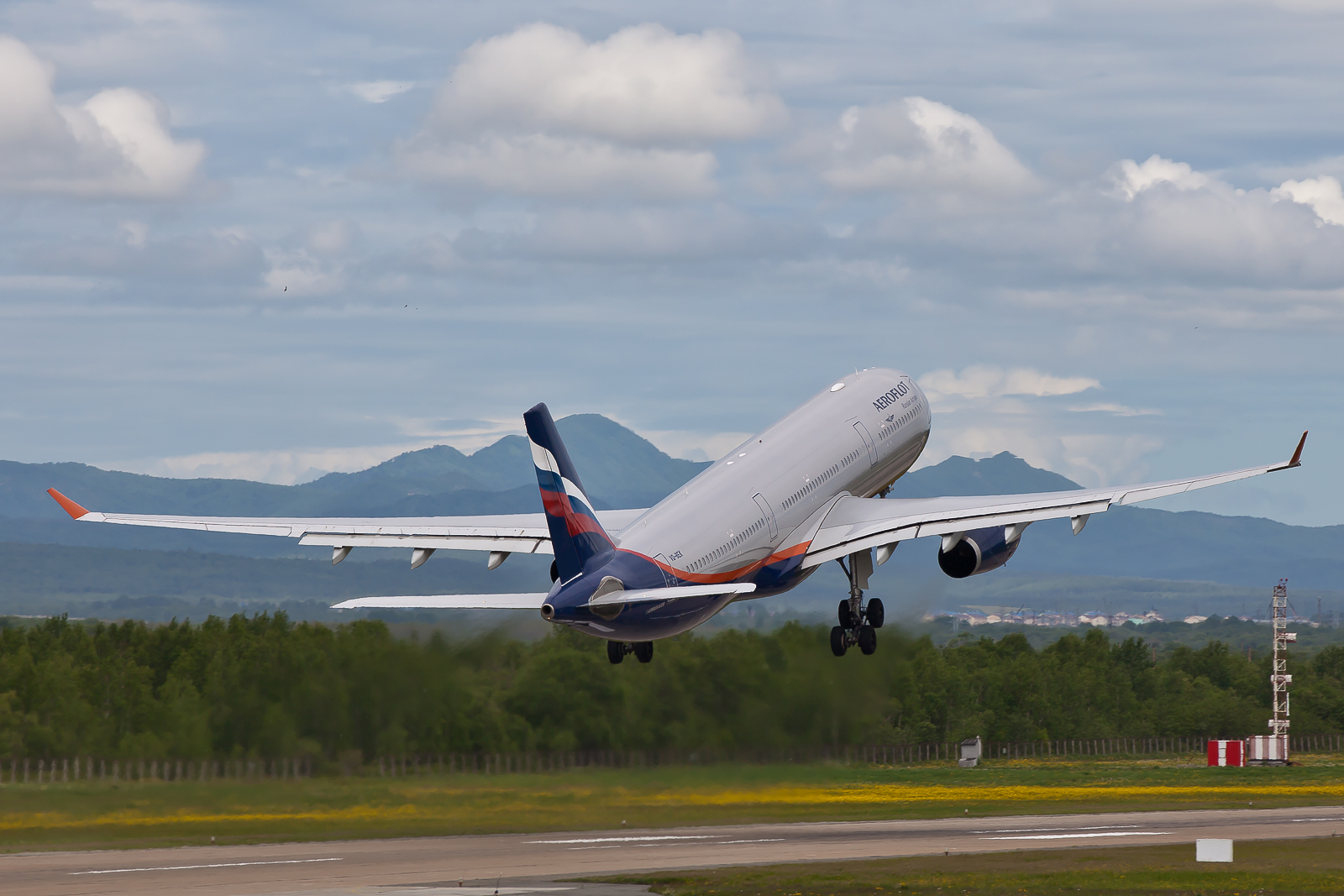 VQ-BEK, (cn 1077), Airbus A330-343