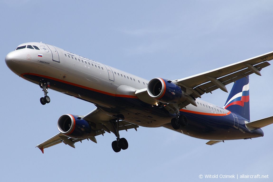 VP-BOE · Airbus A321-211 · (FCO / LIRF)