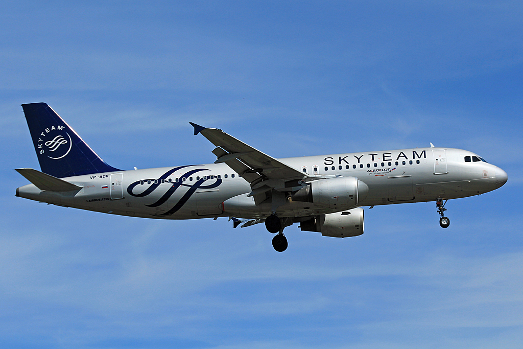 VP-BDK · Airbus A320-214 · (LHR / EGLL)