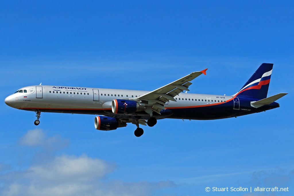 VP-BTR (cn 5913) Airbus A321-211
