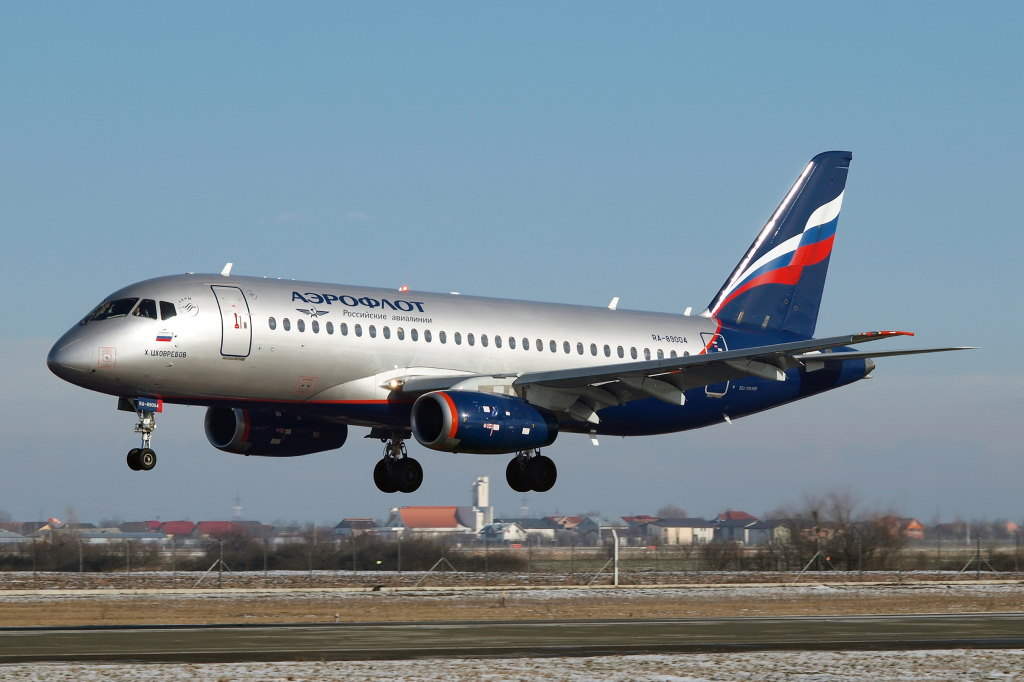 RA-89004 (cn 95012) Sukhoi Superjet 100
