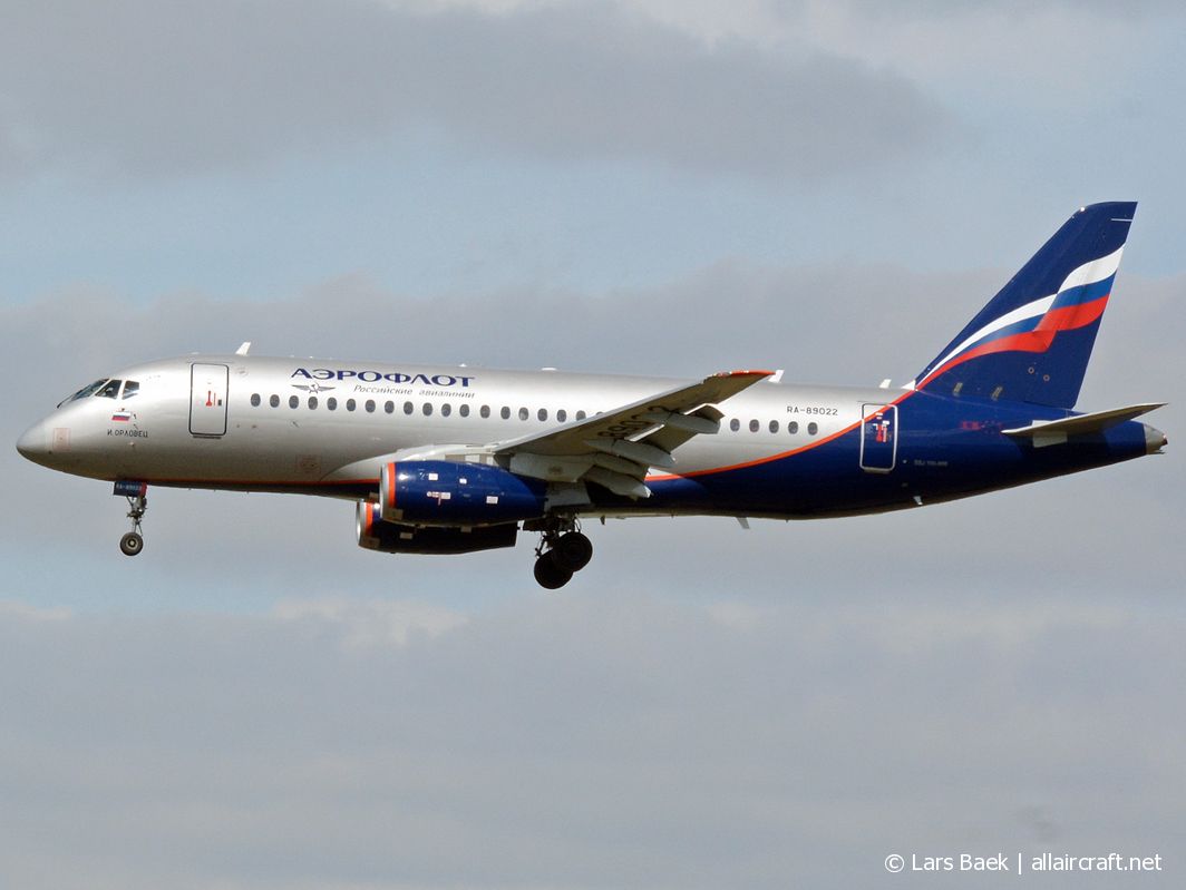 RA-89022 (95039) 2013 Sukhoi Superjet 100-95B