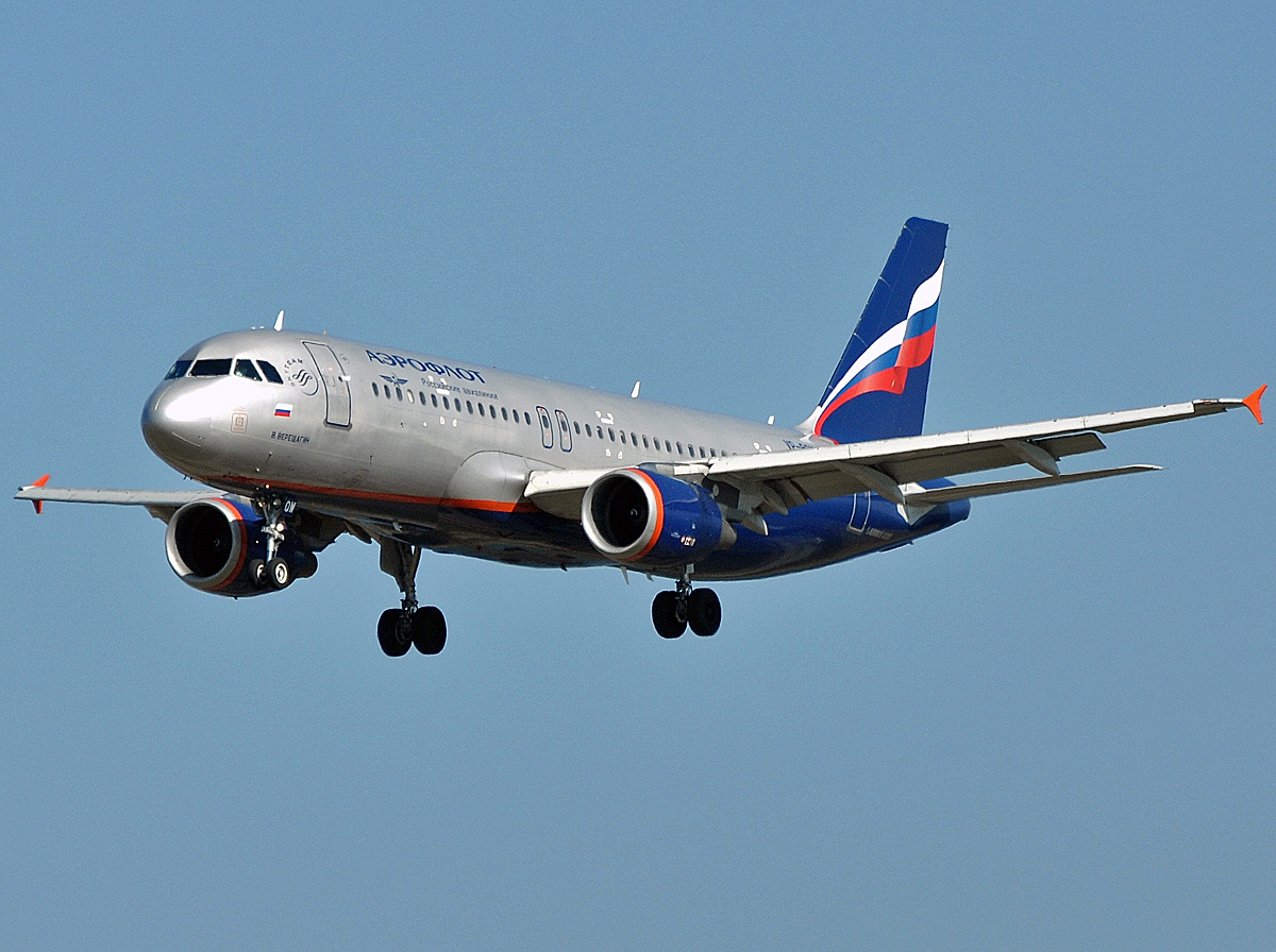VP-BQW, (cn 2497), Airbus A320-214
