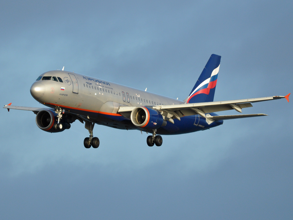 VQ-BEJ · Airbus A320-214 · (CPH / EKCH)
