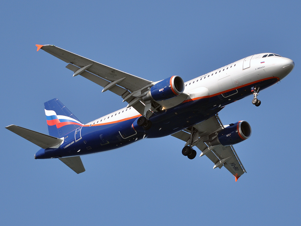 VQ-BIU · Airbus A320-214 · (CPH / EKCH)