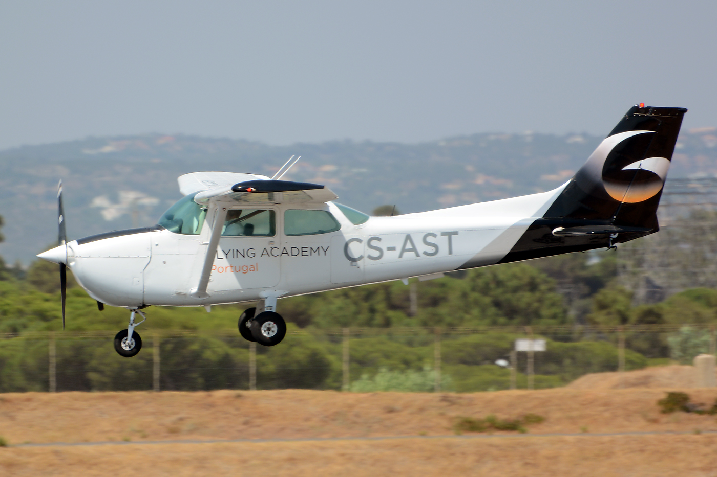 CS-AST (17272060) 1989 Cessna 172N