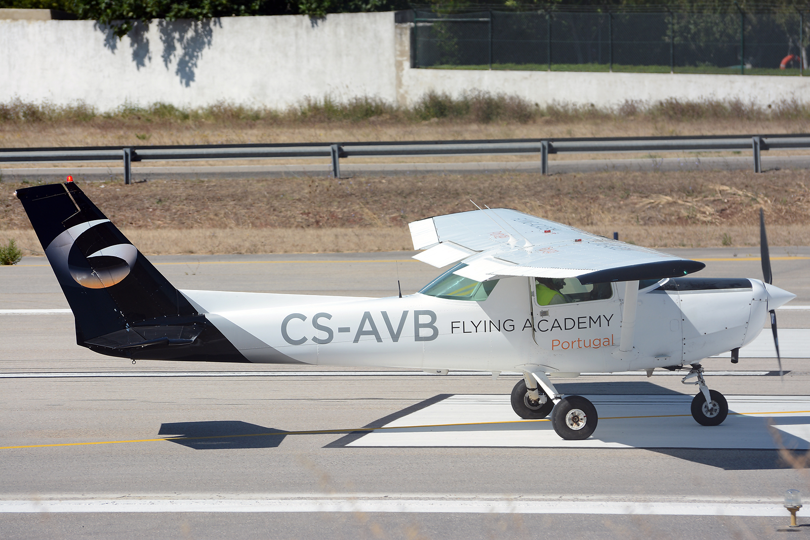 CS-AVB, (cn 15279539), Cessna 152