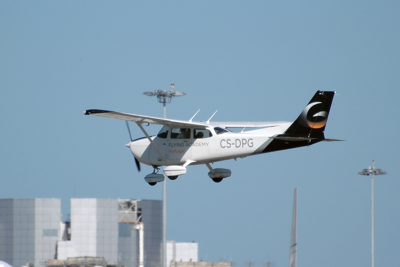 CS-DPG · Cessna 172R Skyhawk · (LIS / LPPT)