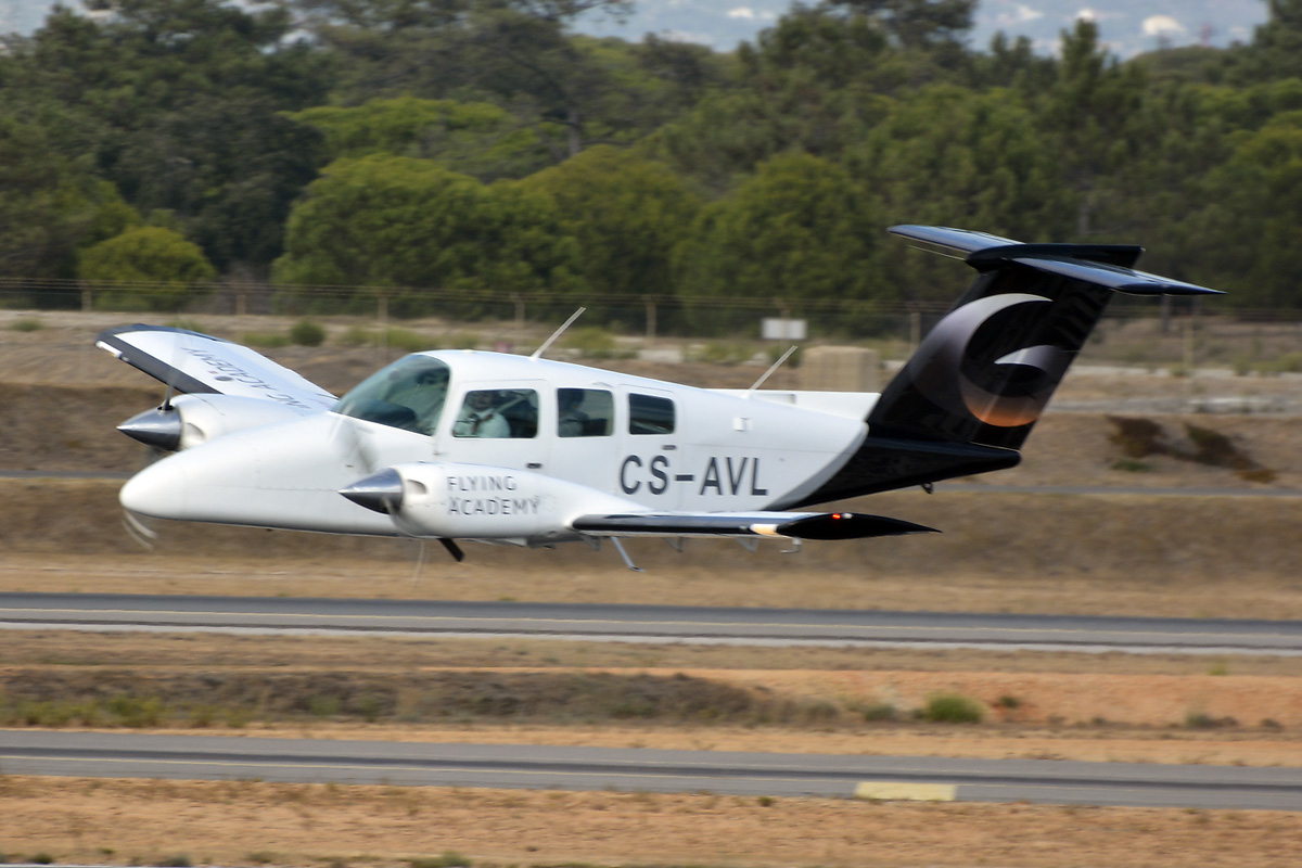 CS-AVL (ME-332) 1980 Beechcraft 76 Duchess