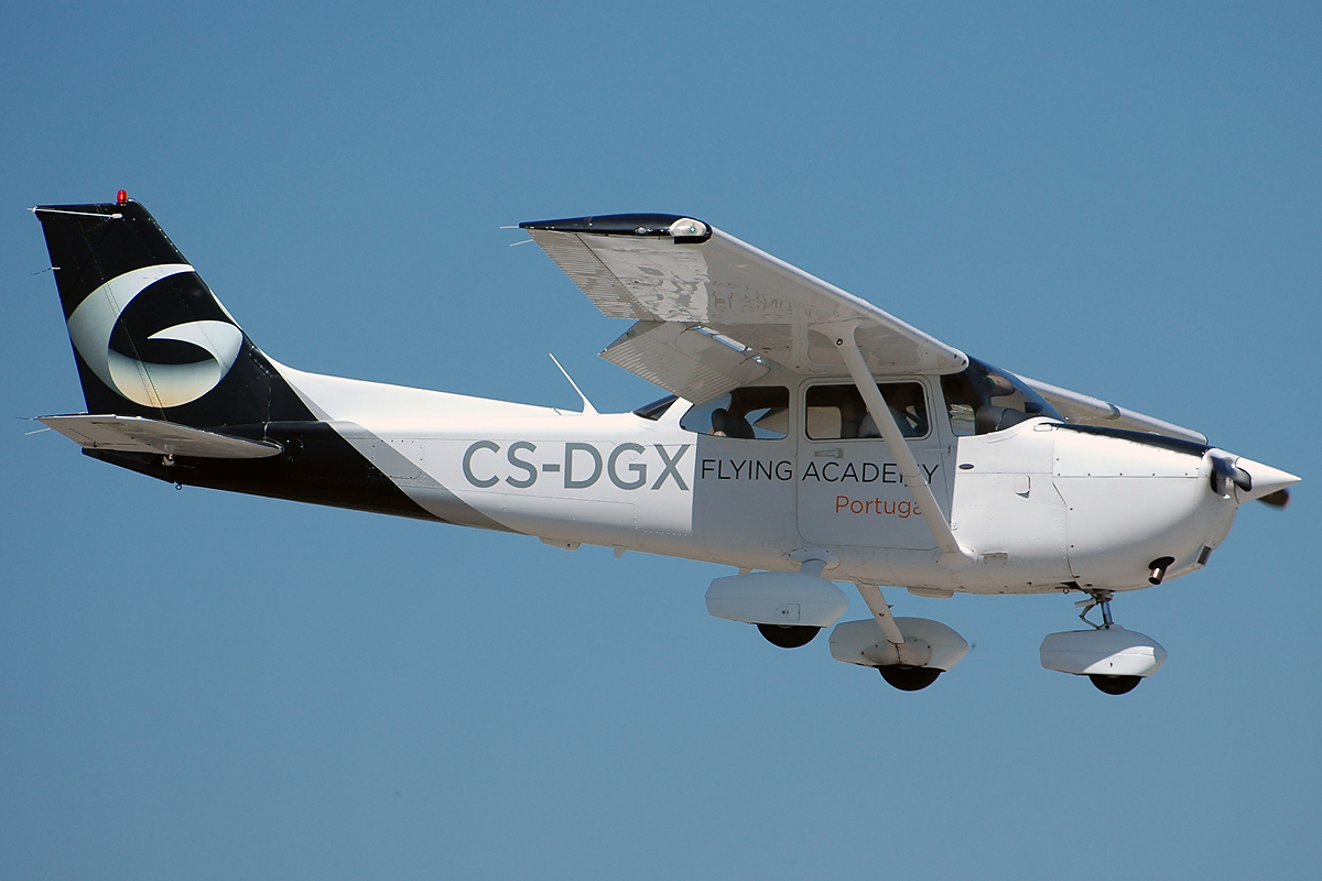 CS-DGX · Cessna 172R Skyhawk SP · (LPCS)