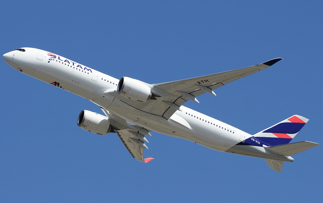 PR-XTH (200) 2018 Airbus A350-941