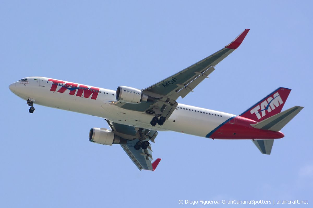 PT-MOF (41997) 2013 Boeing 767-316 ER WL
