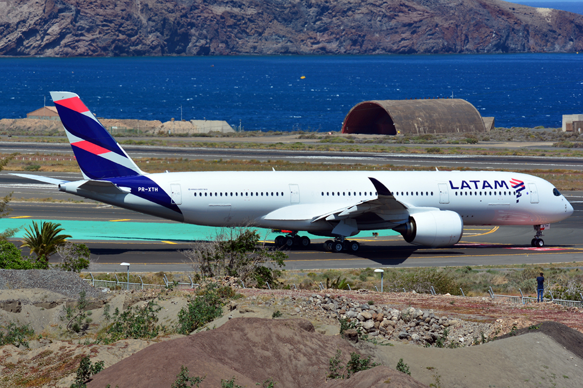PR-XTH (200) 2018 Airbus A350-941