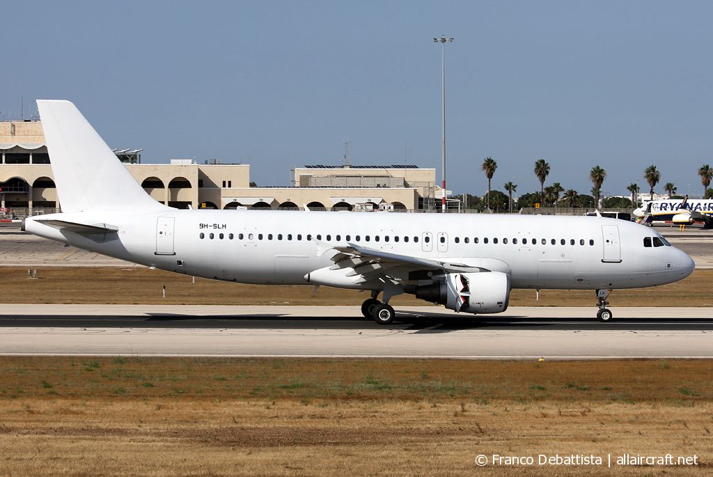 9H-SLH · Airbus A320-214 · (MLA / LMML)