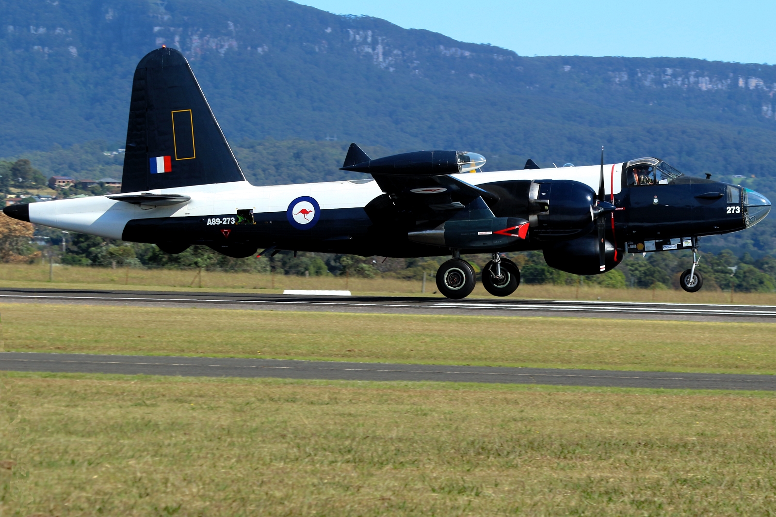 VH-IOY (726-7273) Lockheed SP-2H Neptune