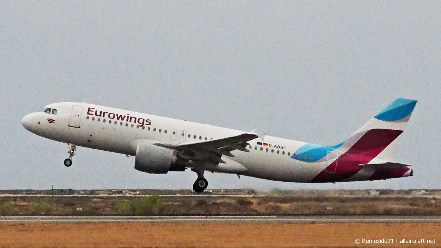 D-ABHF · Airbus A320-214 · (FAO / LPFR)