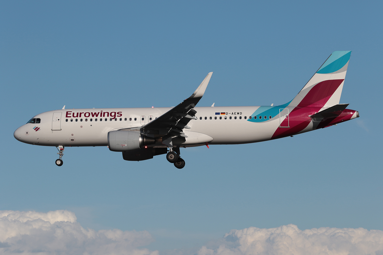 D-AEWD (7019) 2016 Airbus A320-214(WL)