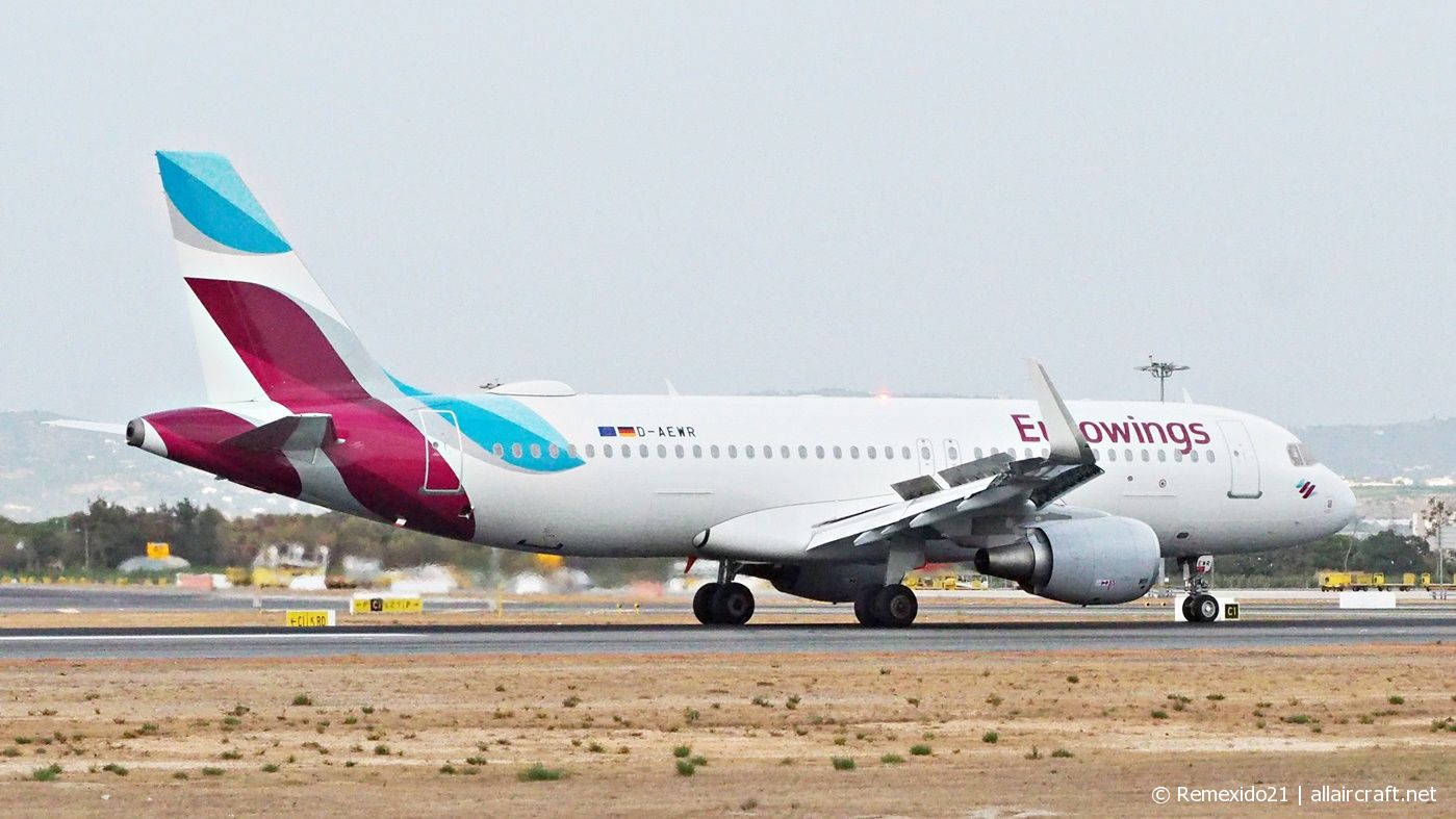 D-AEWR · Airbus A320-214(WL) · (FAO / LPFR)