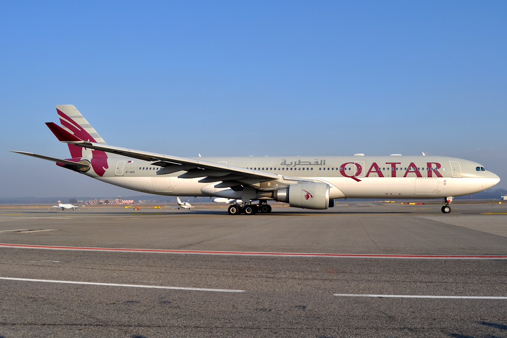 A7-AEH (789) 2006 Airbus A330-302