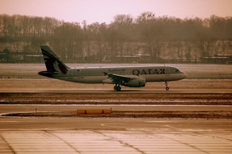 A7-AHA · Airbus A320-232 · (VIE / LOWW)
