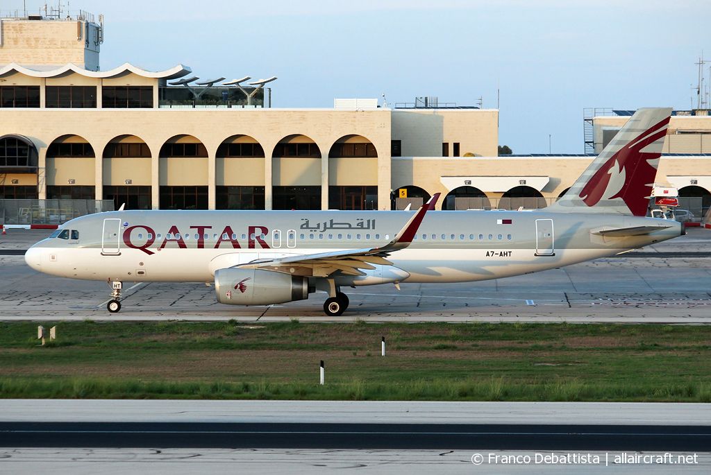 A7-AHT · Airbus A320-232 · (MLA / LMML)