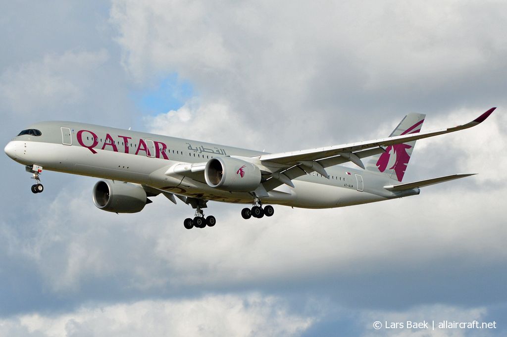 A7-ALM (042) 2016 Airbus A350-941