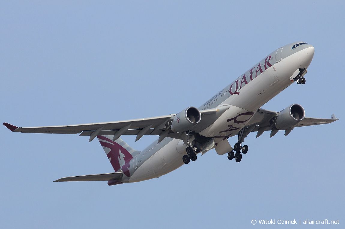 A7-AEA · Airbus A330-303 · (FCO / LIRF)