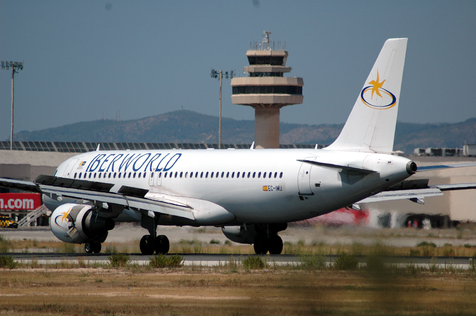 EC-IMU · Airbus A320-214 · (PMI / LEPA / LESJ)