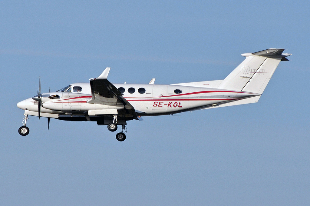 SE-KOL (FA-189) 1989 Beechcraft 300LW