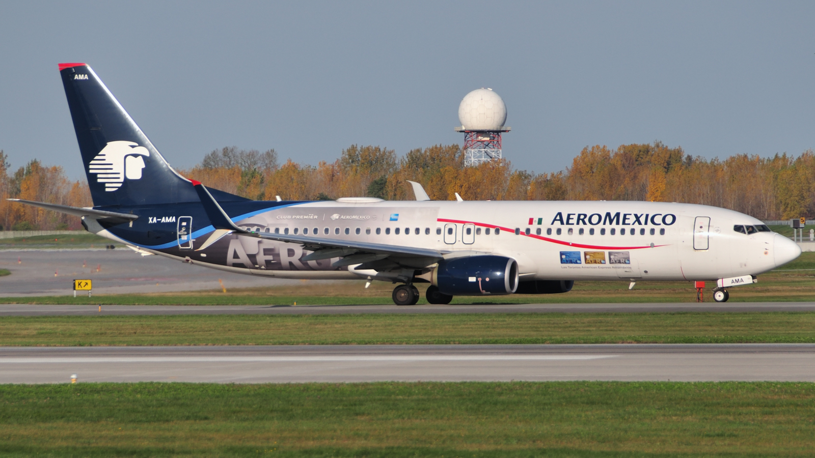 XA-AMA (cn 36700) Boeing 737-852