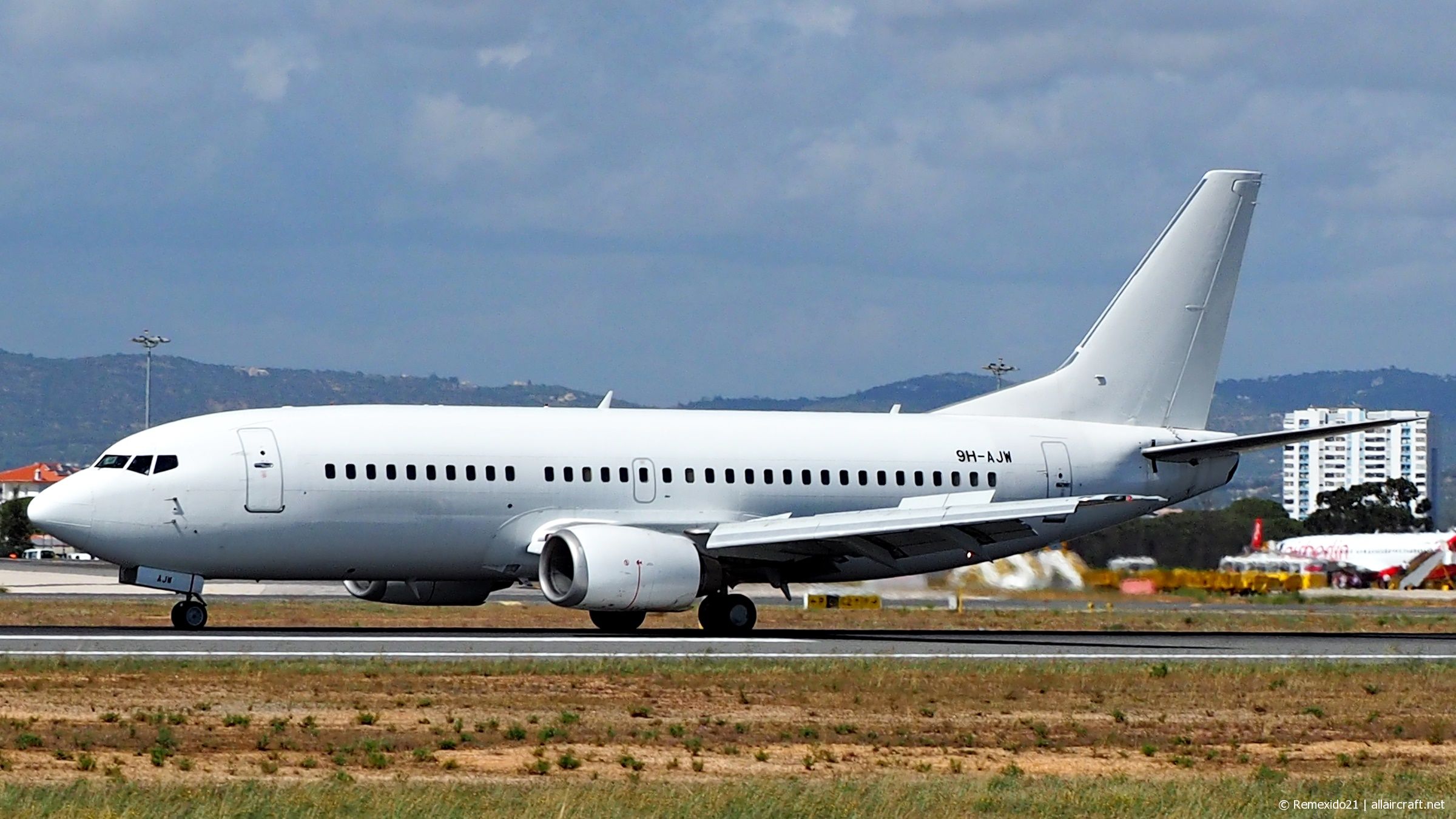 9H-AJW (28733) 1997 Boeing 737-3U3