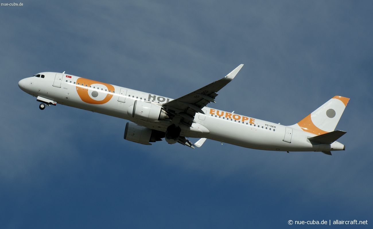 TC-OED (7694) 2017 Airbus A321-253N