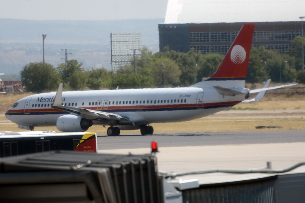 EI-FNU · Boeing 737-86N(WL) · (MAD / LEMD)