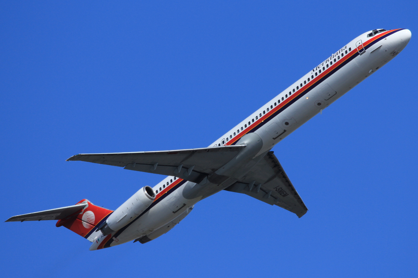 I-SMEM · McDonnell Douglas MD-82 · (FCO / LIRF)