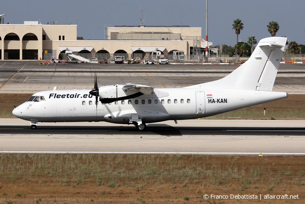 HA-KAN ( 121 ) 1988 ATR 42-320(F)