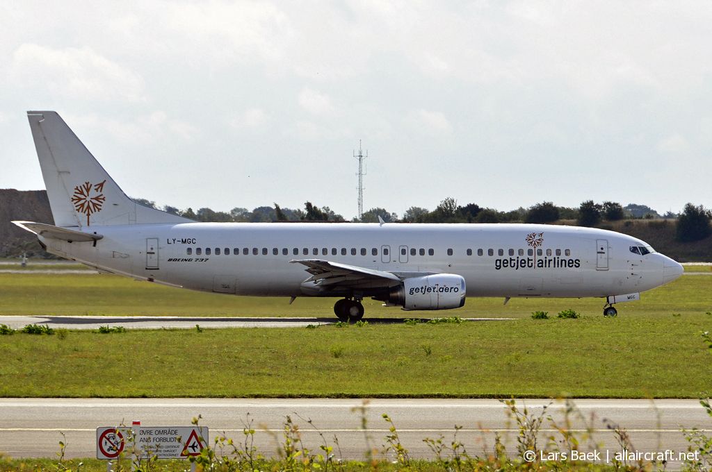 LY-MGC · Boeing 737-4Y0 · (CPH / EKCH)