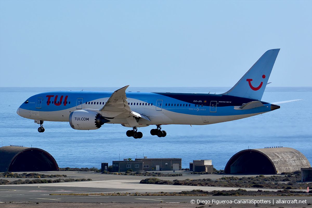 OO-JDL (34425) 2013 Boeing 787-8 Dreamliner